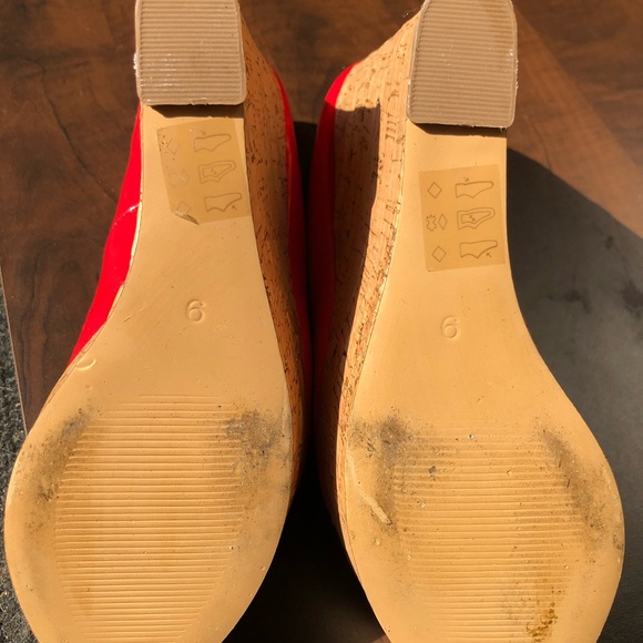 Le Château wedge pumps size 9 - Picture 5 of 8